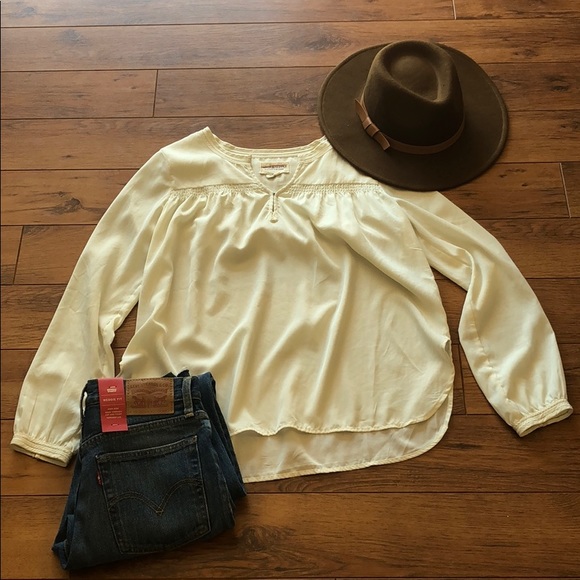 Ralph Lauren Tops - 🟡 Boho cream denim and supply peasant top